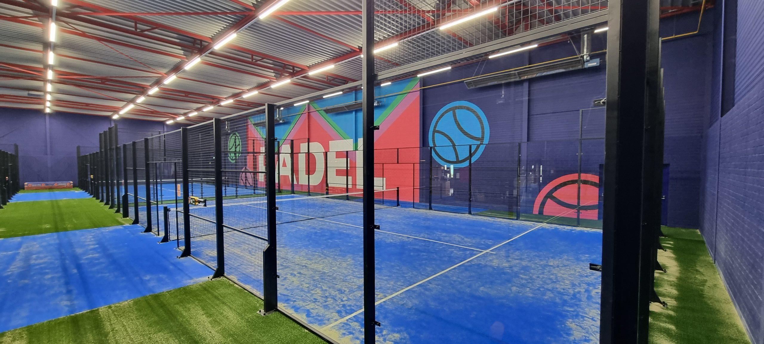 Een jaarabonnement padel (onbeperkt spelen in de daluren) t.w.v. €365