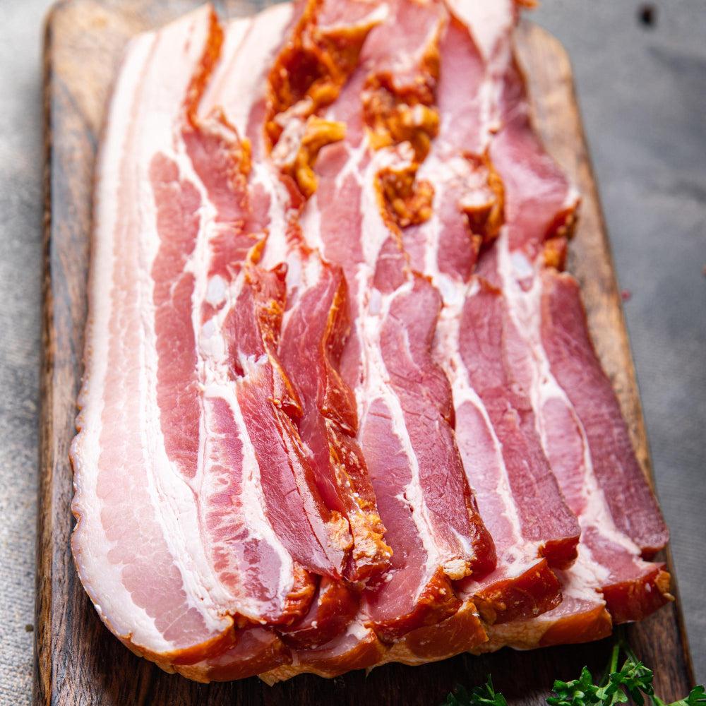 2 Kg Zeeuws spek voor bij de borrel of op het brood en 2 flessen mooie Sauvignon Blanc