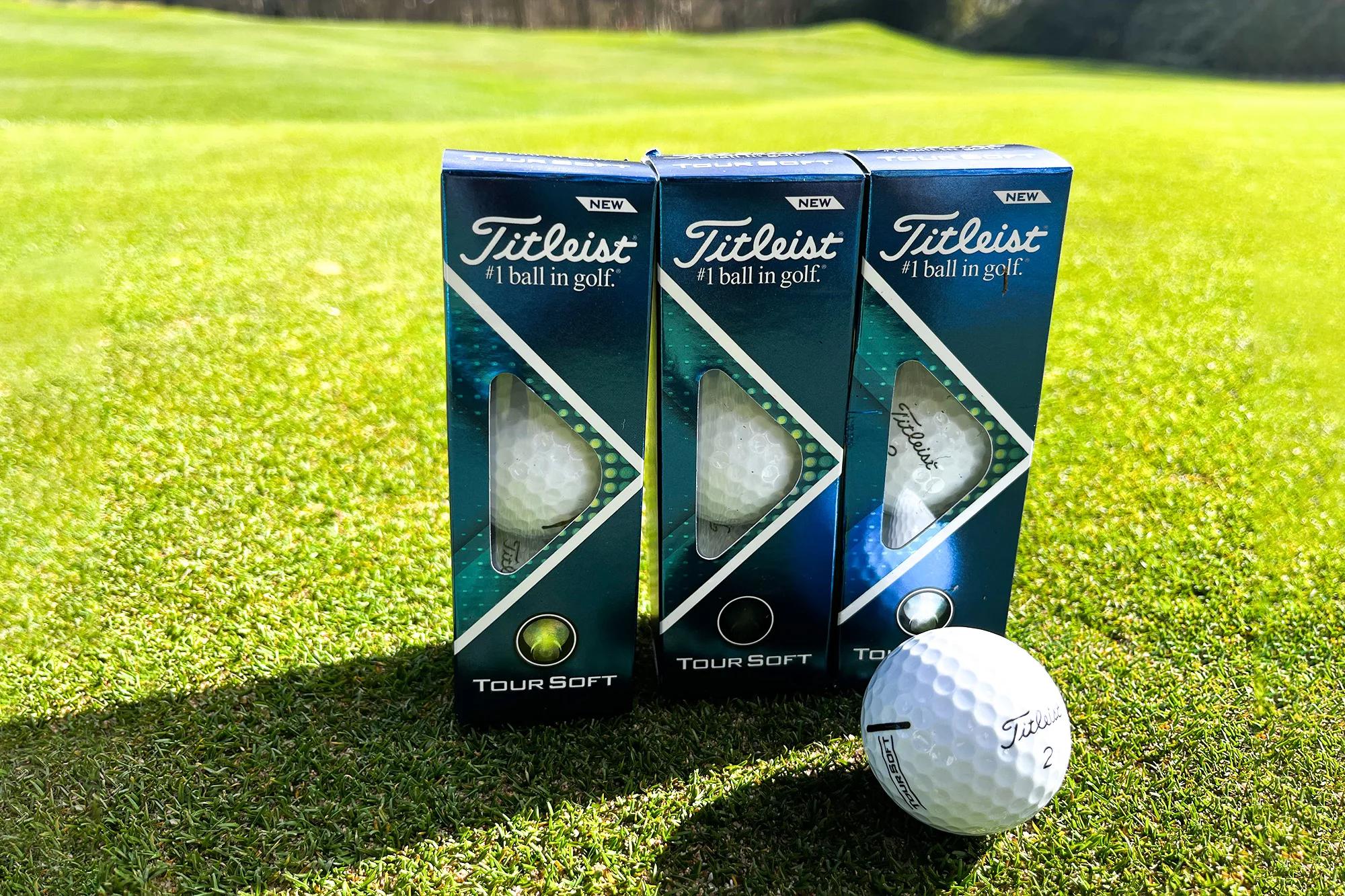 24 Titleist Tour Soft Golf ballen, dé golfbal voor de golfspeler t.w.v. € 120,00