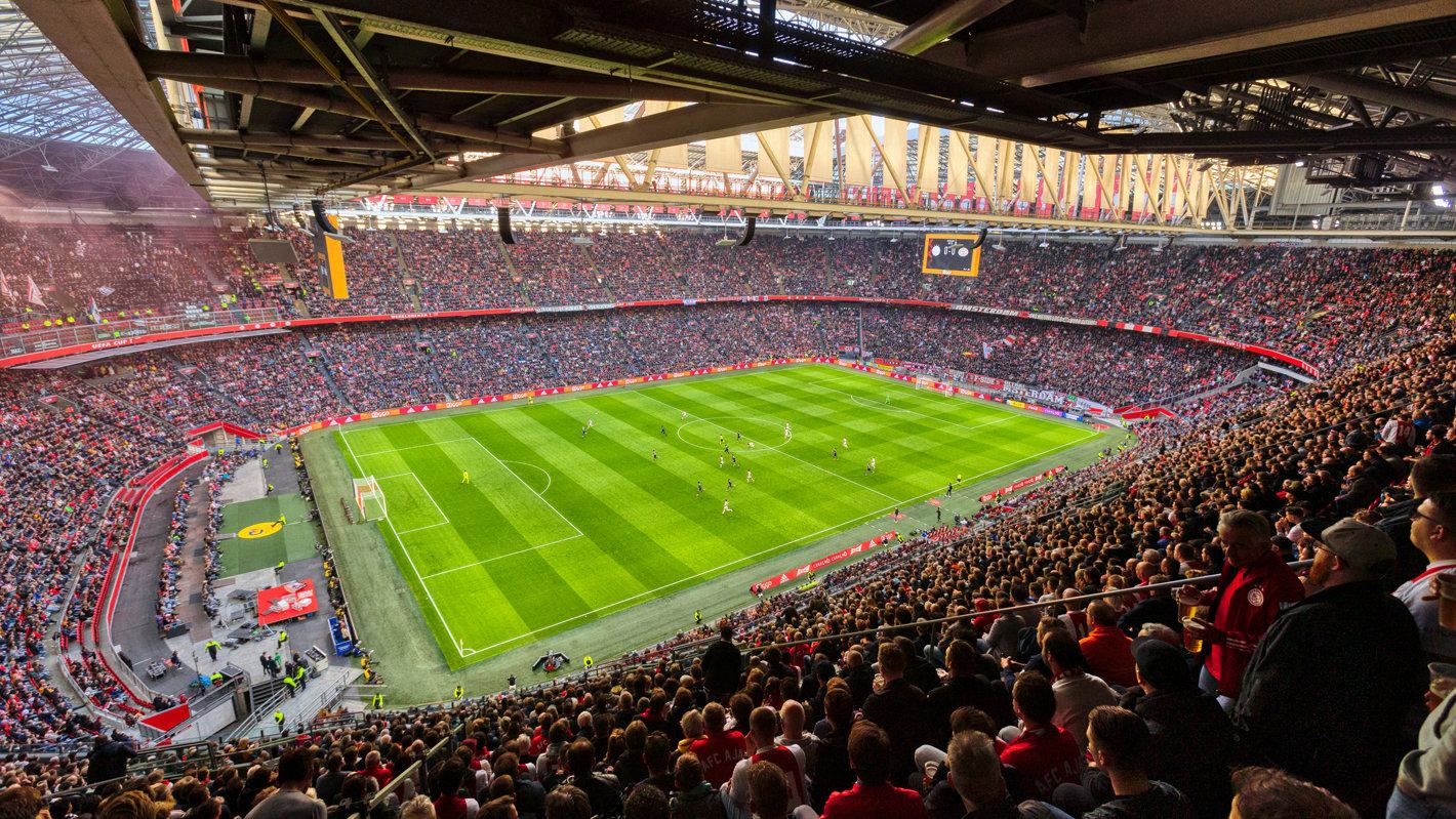 2 Kaarten wedstrijd Ajax - AZ in seizoen 2026/2027 vak 021
