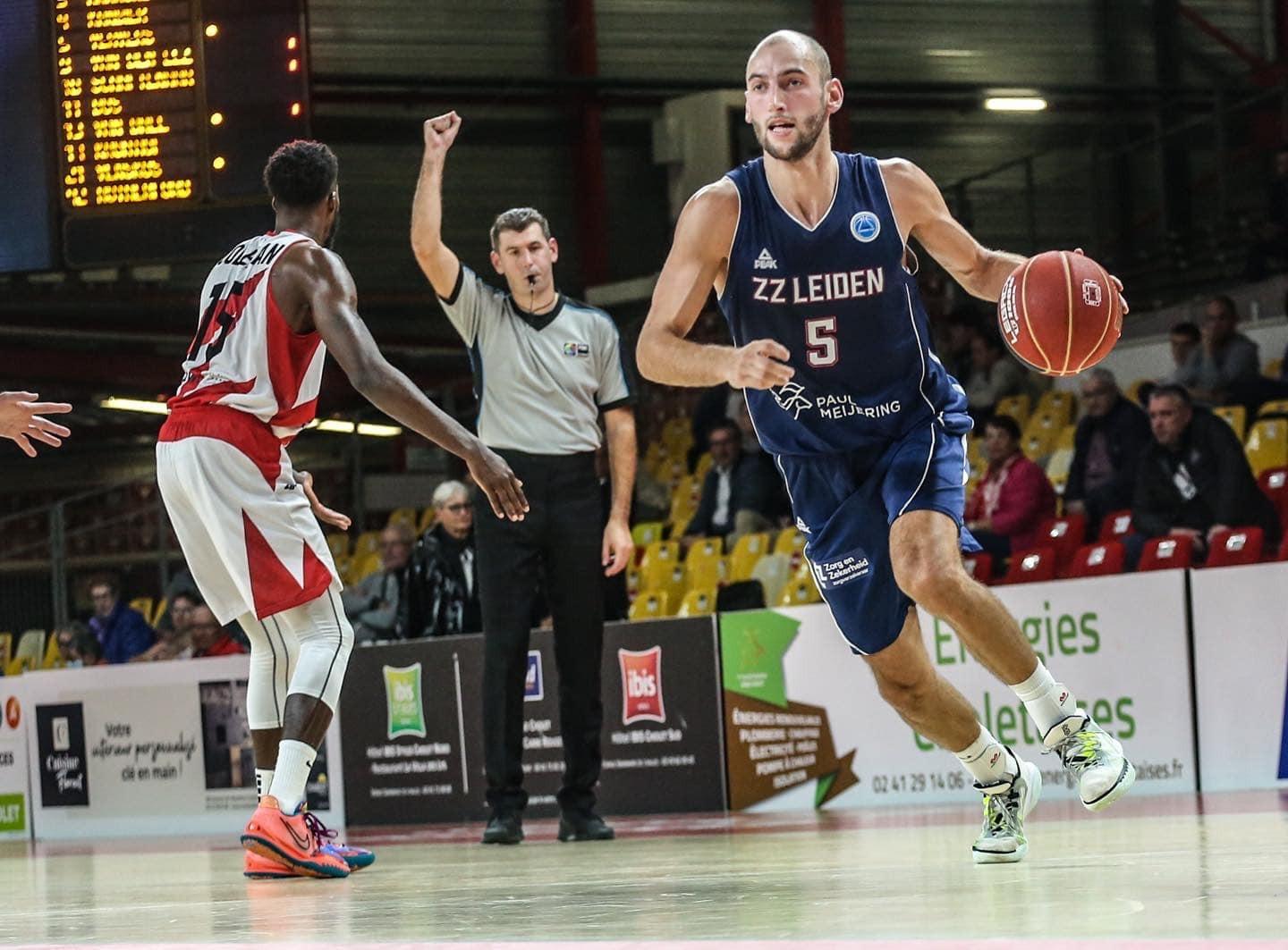 VIP-seats arrangement voor 2 personen in seizoen 2026/2027. Bezoek aan een thuis wedstijd van Zorg en Zekerheid Leiden Basketball, buffet voorafgaande aan wedstrijd in de Business lounge en toegang tot de Business Lounge na afloop.