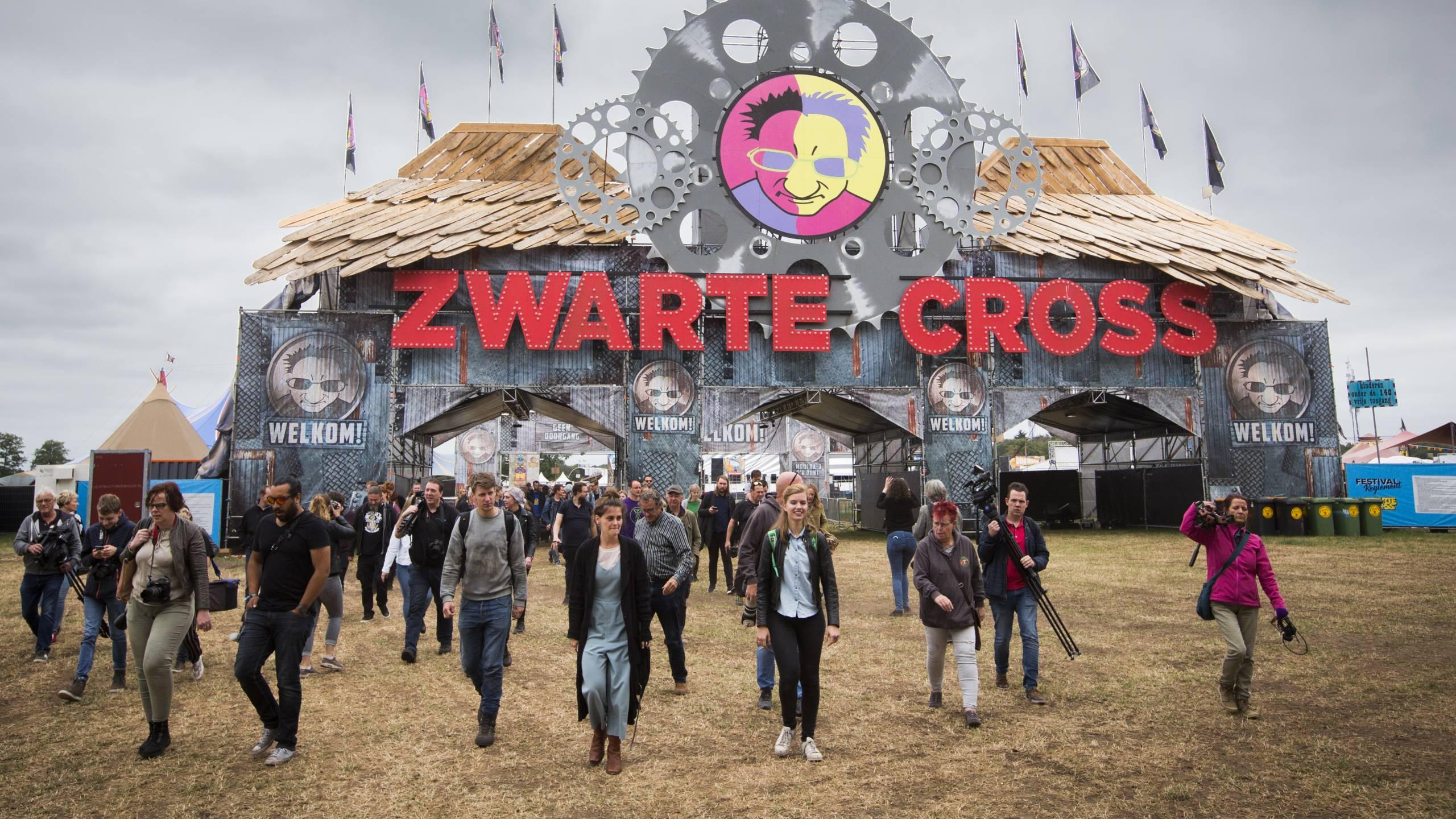 4 VIP kaarten voor de Zwarte Cross op zaterdag 18 juli 2026, inclusief drankje & hapje, toegang VIP deck, speciale parkeergelegenheid en fastlane.