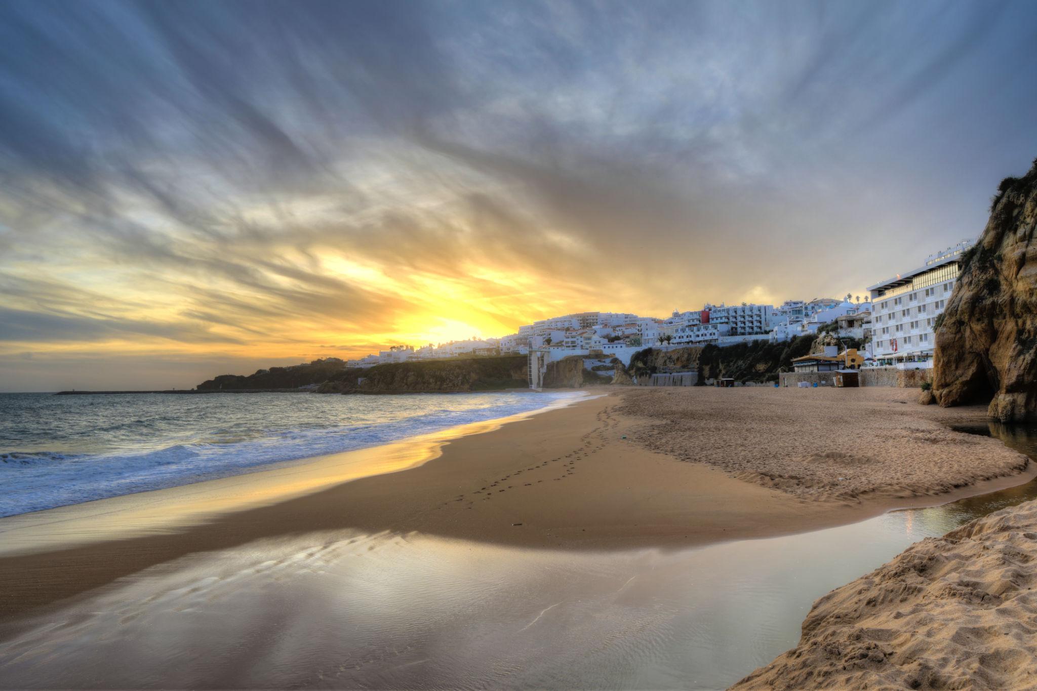 Een week (8 dagen, 7 nachten) verblijven in periode met aankomst zondag 6 september en vertrek op zondag 13 september 2026 met 2 personen in een schitterend appartement "Old Fisherman 's Corner" midden in het centrum van Albufeira in Portugal t.w.v.