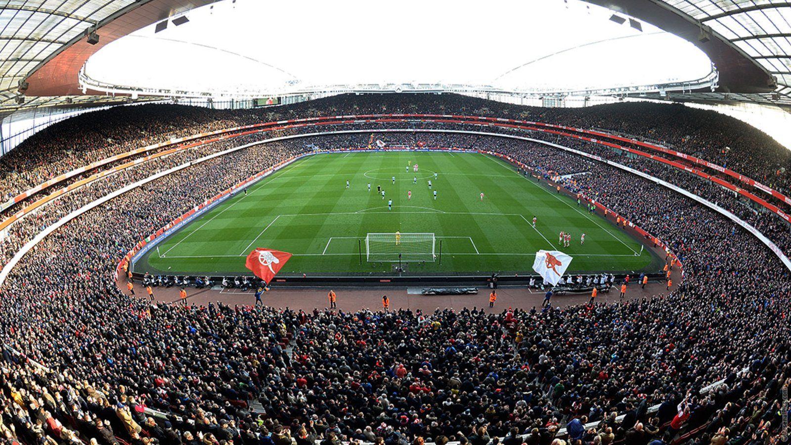 2 Business Seats tickets voor thuiswedstrijd van Arsenal voor seizoen 2026/2027 inclusief gratis drankjes in de rust en toegang tot de "Club level ring" met diverse restaurants en bars" (M.u.v. Wedstrijden tegen Man City, Man United, Chelsea, Liverpo